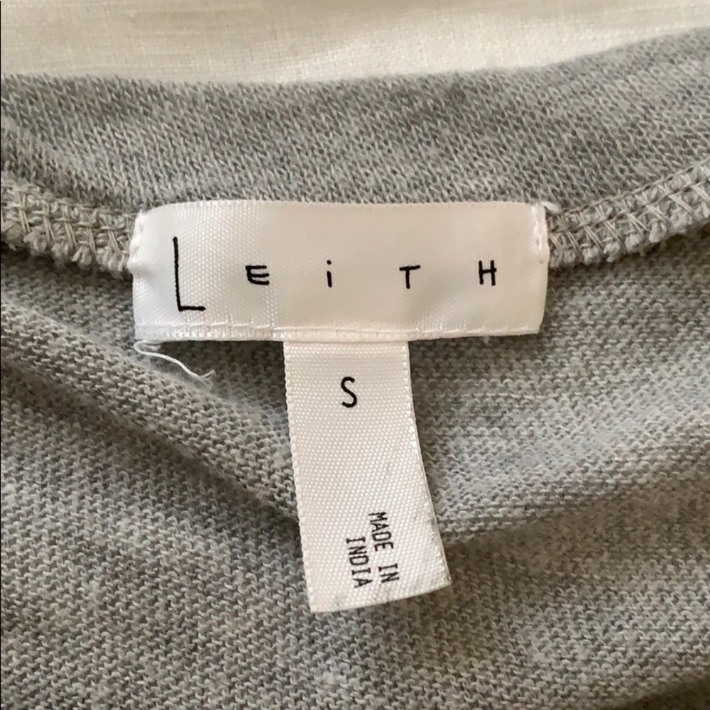 Grey Leith Crop Top - image 3